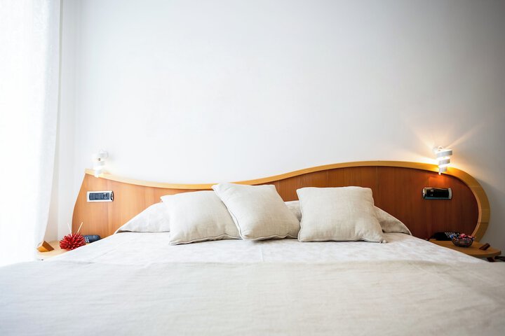Room 8 of 22
