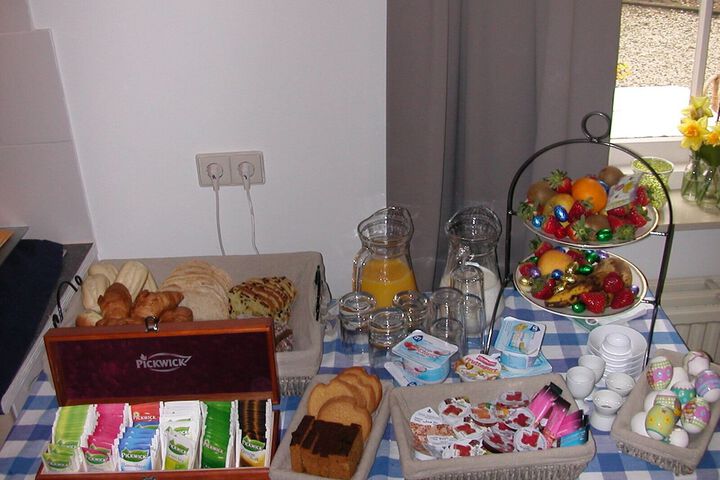 Breakfast/Coffee Service 44 of 66