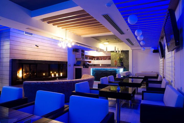 Guest Lobby