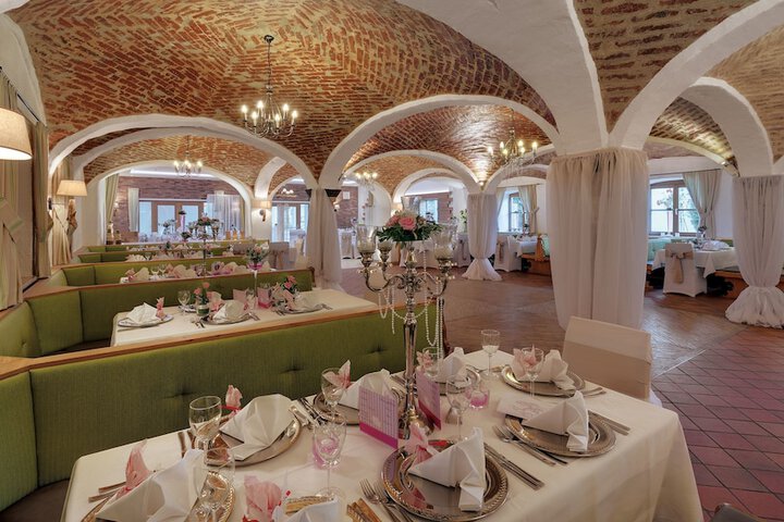 Dining Photos