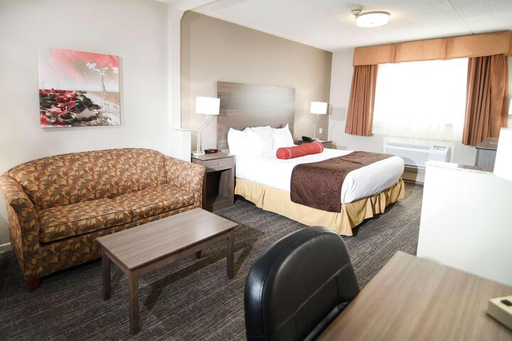 Accessible Suite King Bed Accessible Bathtub Microwave and Refrigerator WiFi Non S (27 of 39)