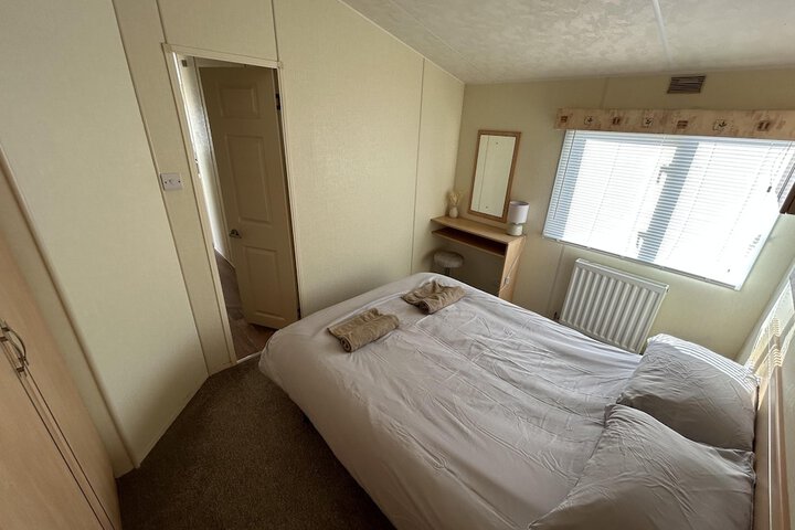 Room 2 of 13