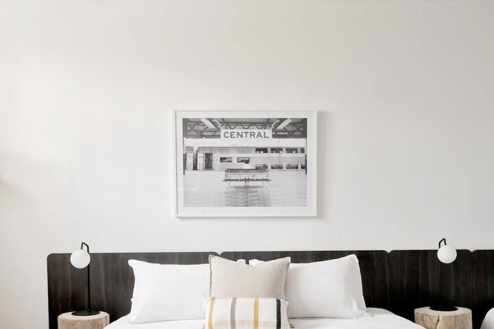 Room 10 of 30