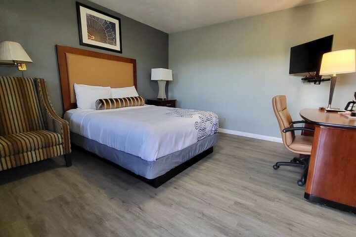 Star Inn in Barstow, CA