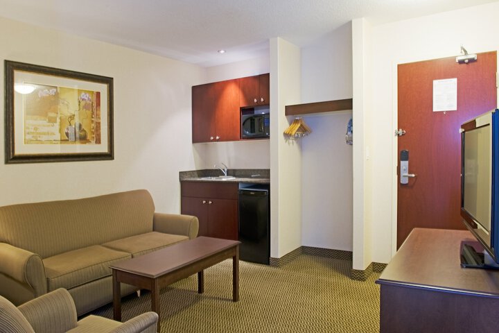 Room 11 of 74