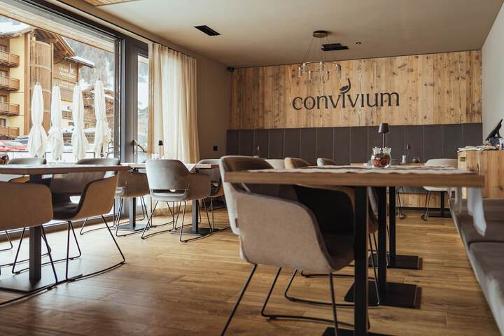 Dining 61 of 91