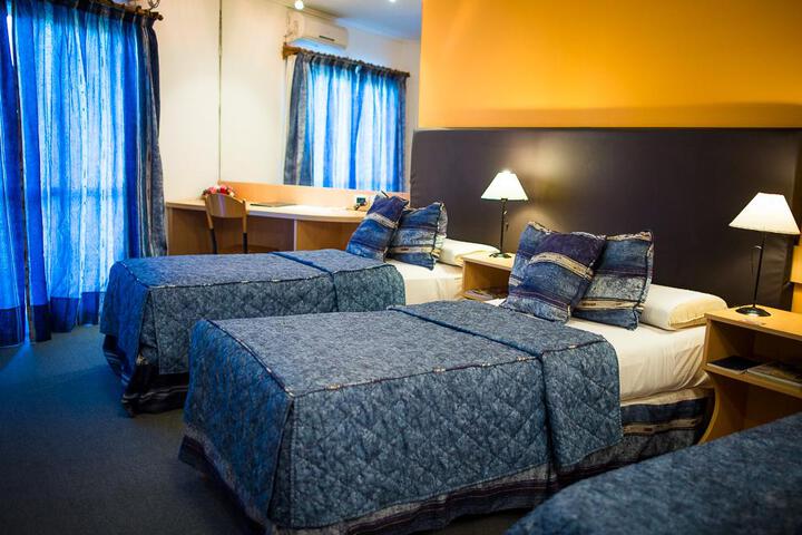 Room 11 of 25