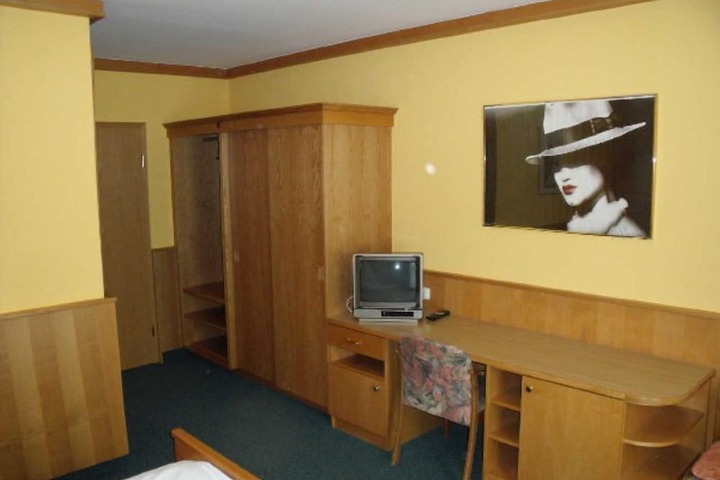 Room 20 of 41