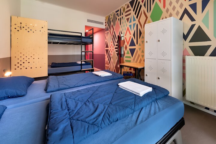 Room 22 of 49