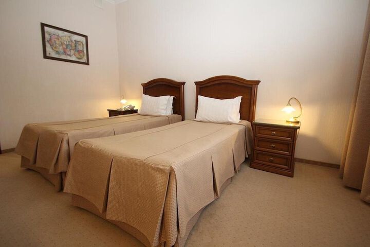 Room 5 of 61