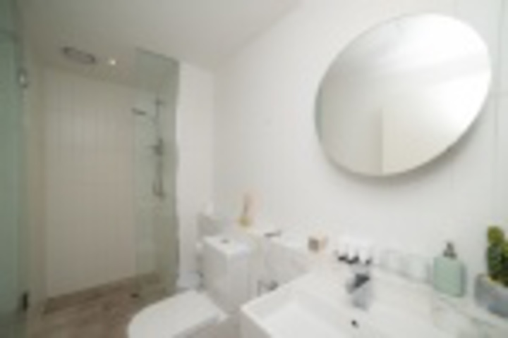 Room 173 of 180