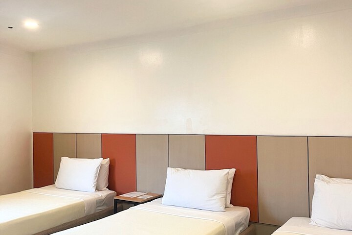 Room 15 of 21