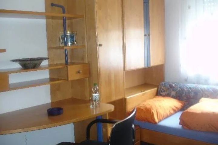 Room 3 of 13
