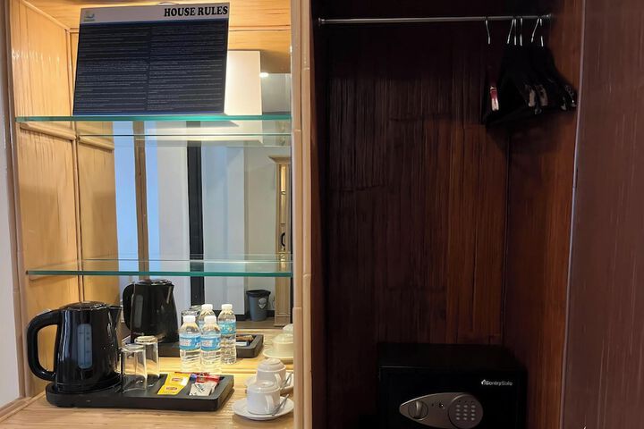 Room 30 of 109