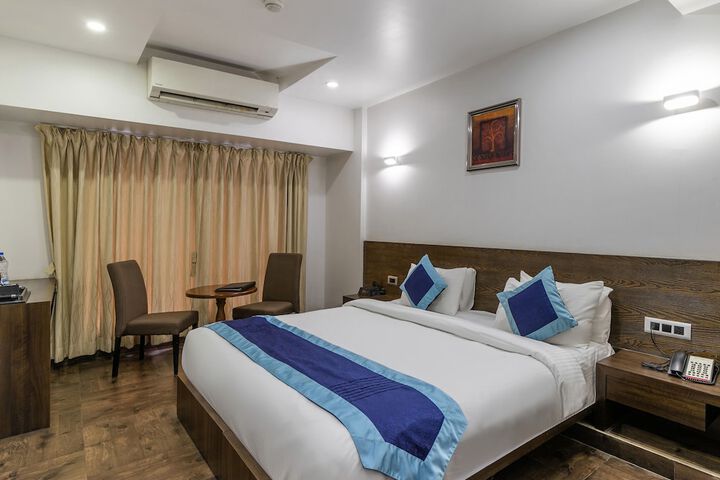 SILVER LEAF BY OYO ROOMS