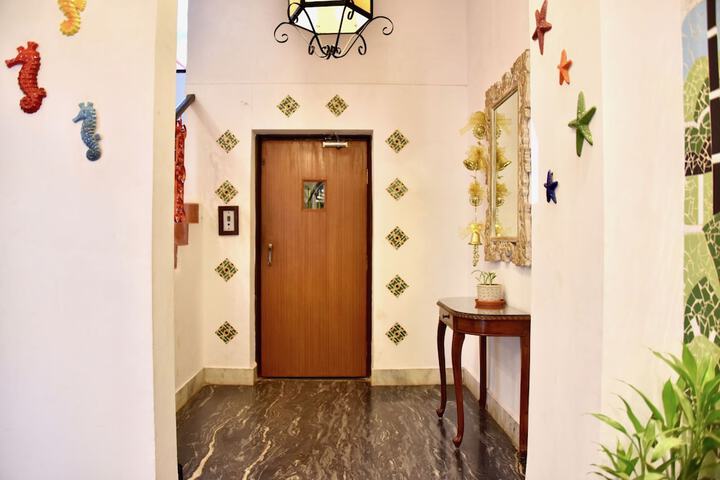 Ballroom/Hall 36 of 44