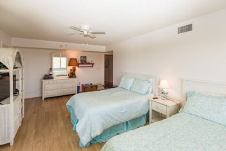 Room 54 of 61