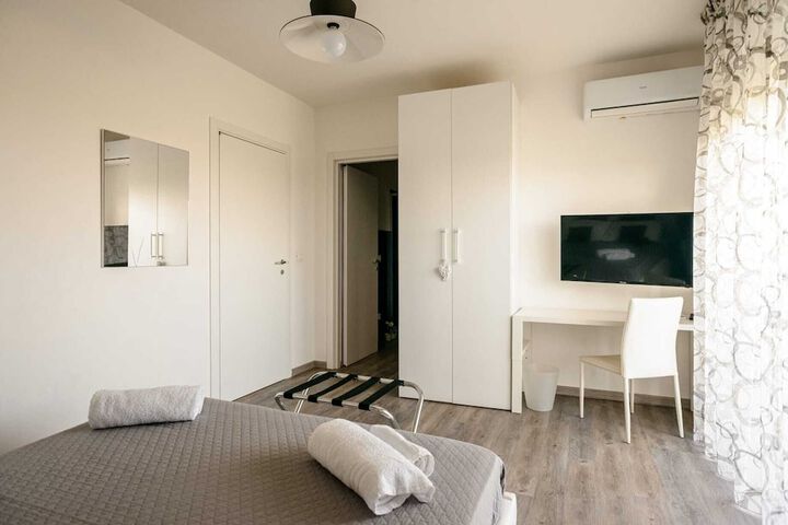 Room 15 of 17