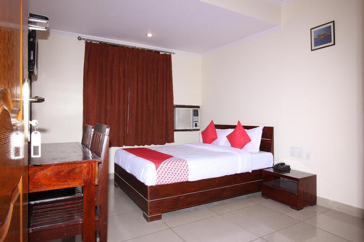 Room 3 of 6