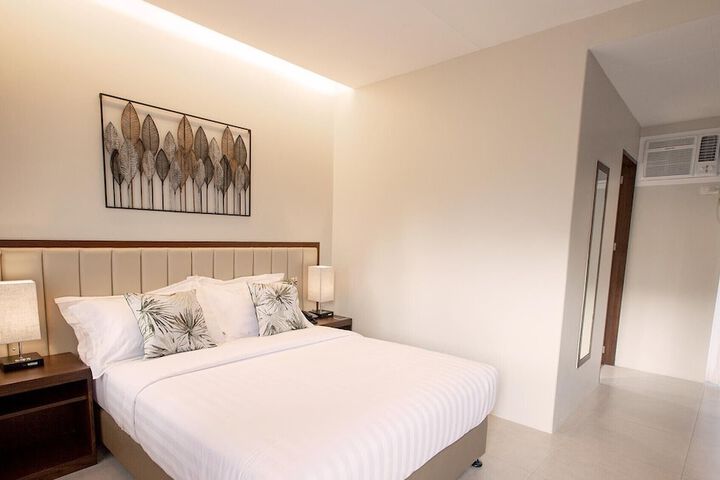 Room 6 of 30