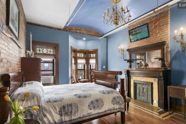 Room 15 of 61