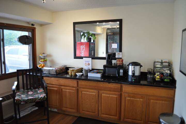 Breakfast area