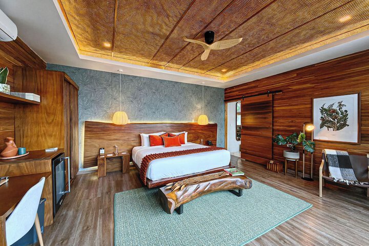 Room 15 of 76