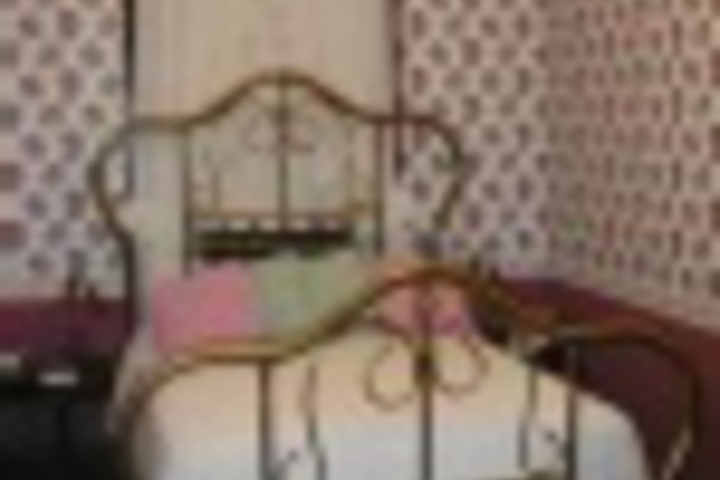 Room 172 of 240