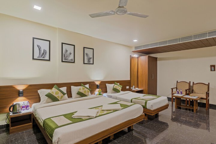 Room 9 of 21