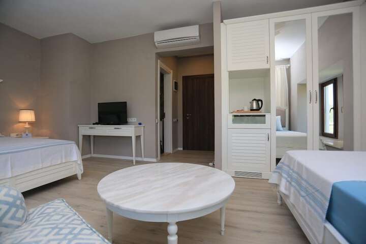 Room 11 of 63