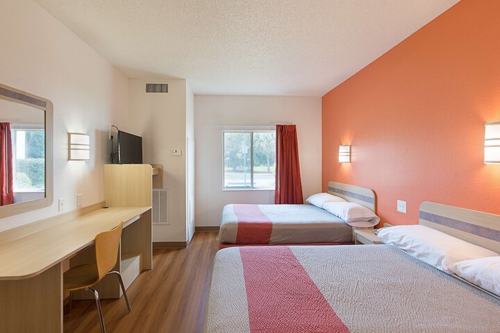 2 Double Beds (2 of 11)