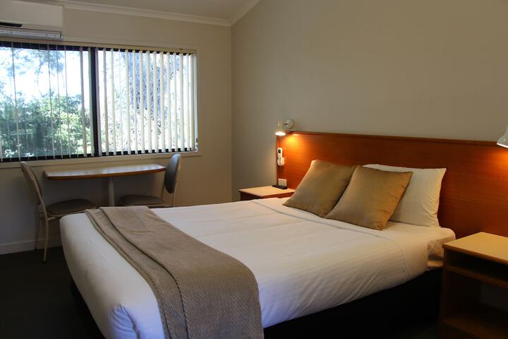 Room 16 of 49
