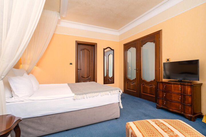 Room 60 of 159