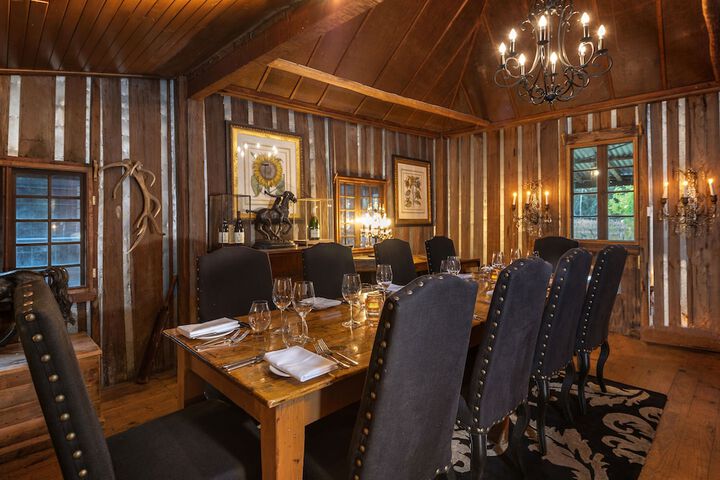 Dining 54 of 81