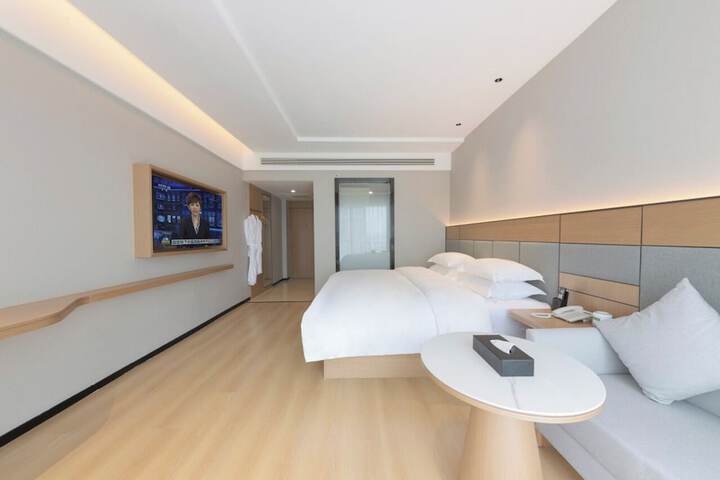 Room 13 of 41