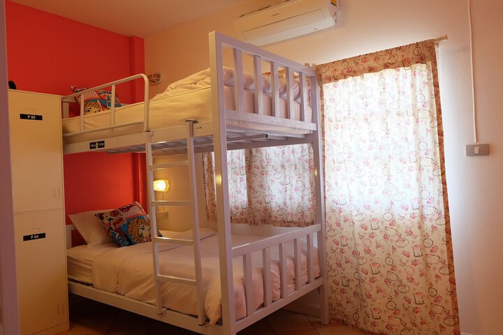 Room 7 of 37