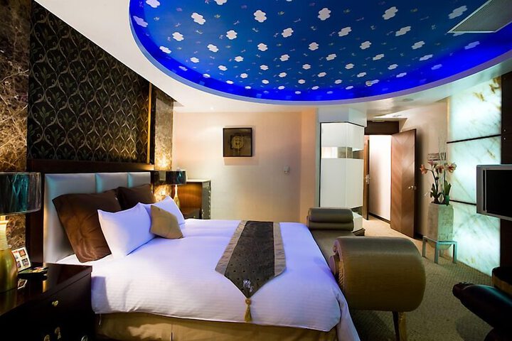 Room 21 of 54