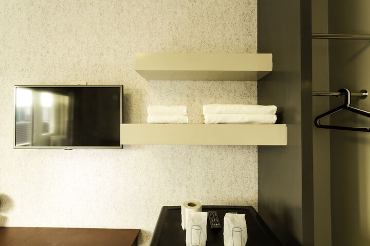 Room 14 of 27