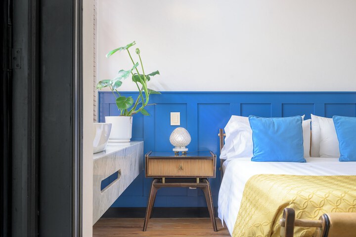 Room 17 of 79