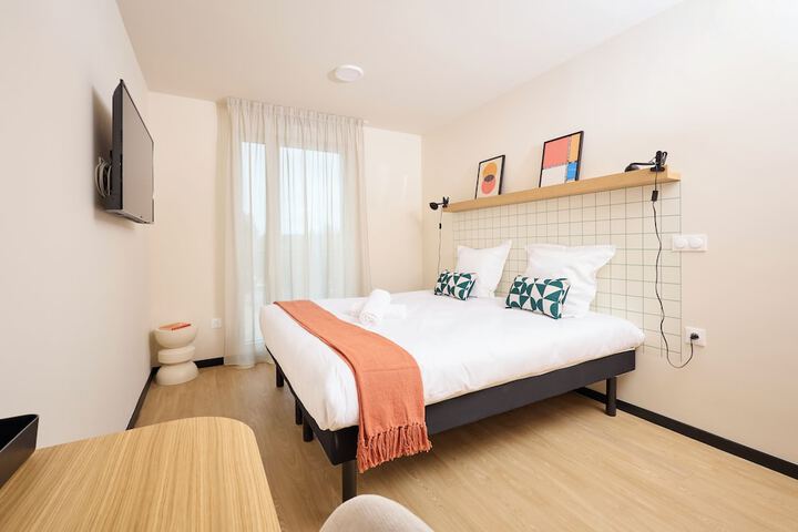 Room 15 of 70