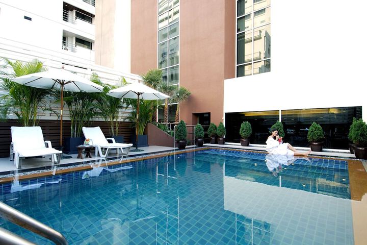 Hotel with Pool