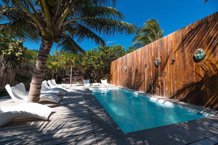 Pool 67 of 95