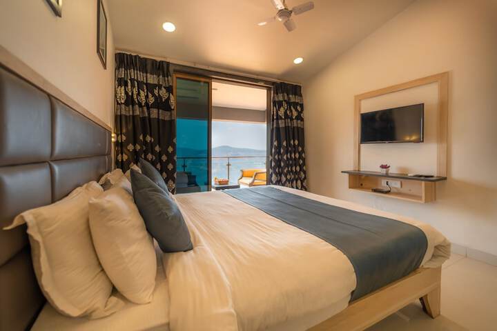 Room 42 of 187