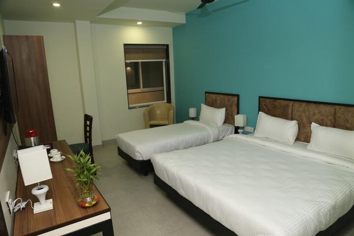 Room 15 of 40