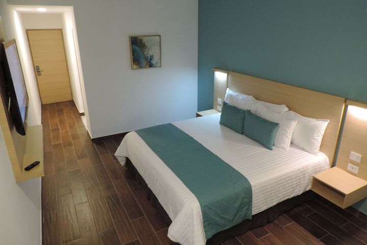 Room 28 of 70