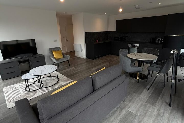 Room 32 of 74