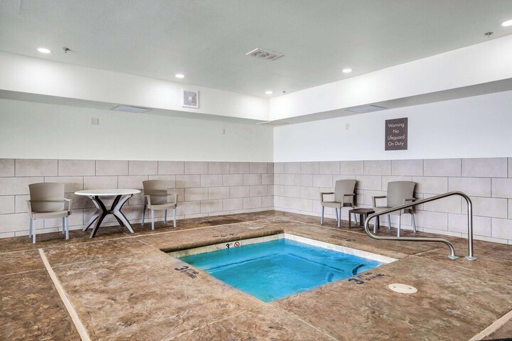 Pool 29 of 50