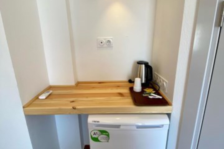 Room 12 of 85