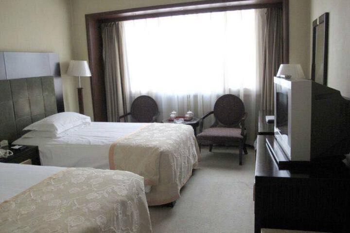 Room 3 of 7