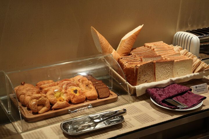 Breakfast/Coffee Service 54 of 65